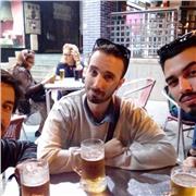 Titulado en Avance Level of English, con amplia experiencia de inmersión nativa en el extranjero, se ofrece para dar clases principalmente para alumnos hasta bachiller y para preparar FCE, además de ofrecer clases de conversación oral en inglés